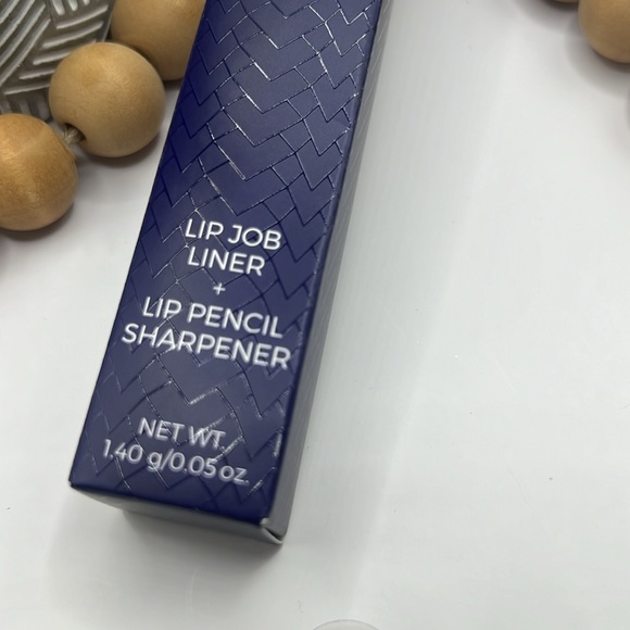 Dragun Beauty Lip Pencil and Sharpener - Picture 2 of 7